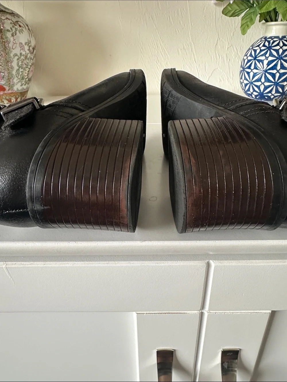 Clark’s Black Leather Ankle Boots with Buckle Straps - Picture 6 of 8